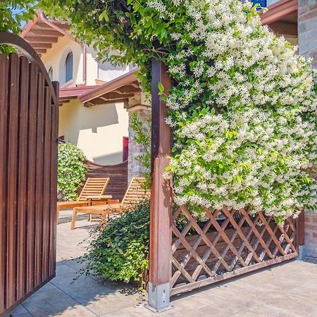 Endless Summer Sirmione - Italian Homing Екстер'єр фото