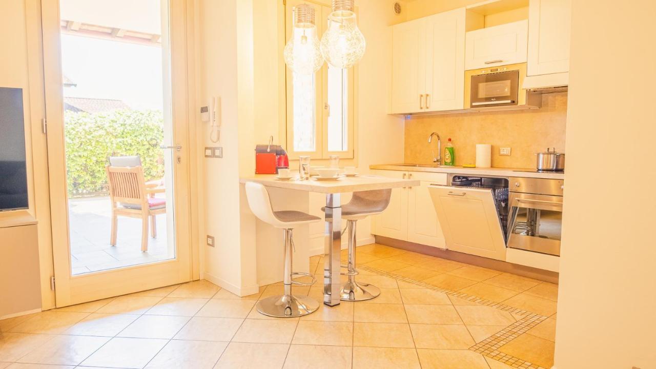 Endless Summer Sirmione - Italian Homing Екстер'єр фото